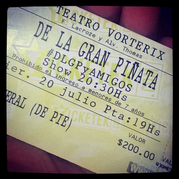 GasEzeCarp22's tweet photo. Nos inventamos un cielo en medio de la semana.. #DLGPyAMIGOS @DLGP_oficial #MiercolesPiñatero https://t.co/R0qD74pvPU