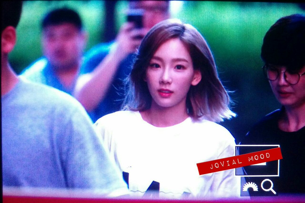 [PIC][13-07-2016]TaeYeon tham dự buổi fansign cuối cùng cho "WHY" vào chiều nay CnPqzwoVUAA2XBS