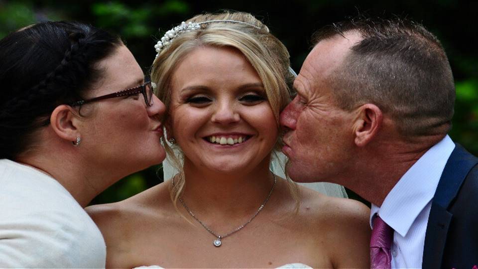 isla_loux's tweet photo. love my job #bridal #boutique #bride sharing in our ladies #wedding day is #priceless #islaloux https://t.co/YB0CWRkHhP