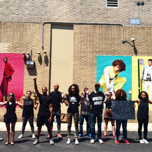 #BlackLivesMatter protests at New York Fashion Week ellemag.co/CfqDMel
