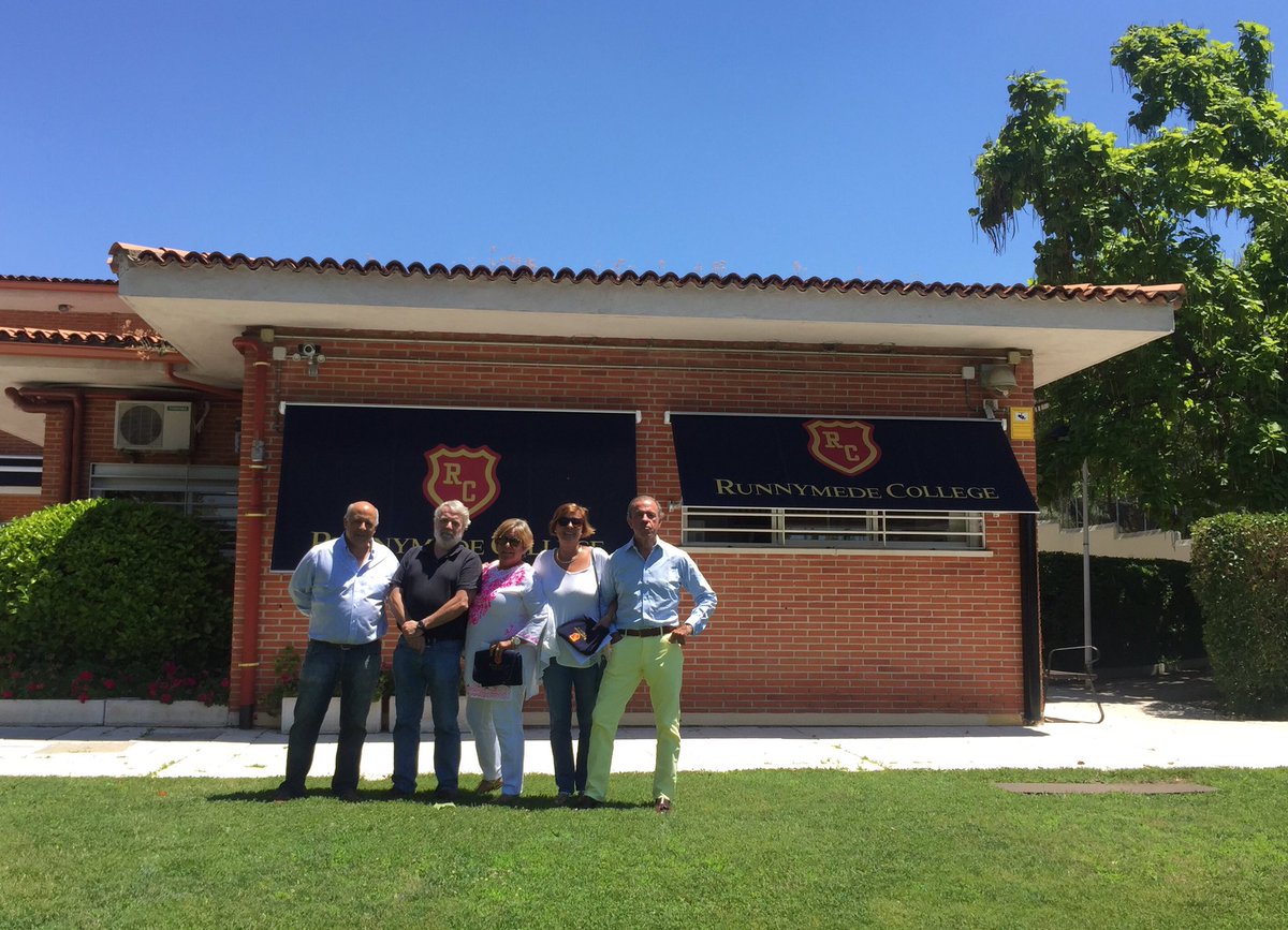 Special visit from Class of '76 Old Runnymedians!