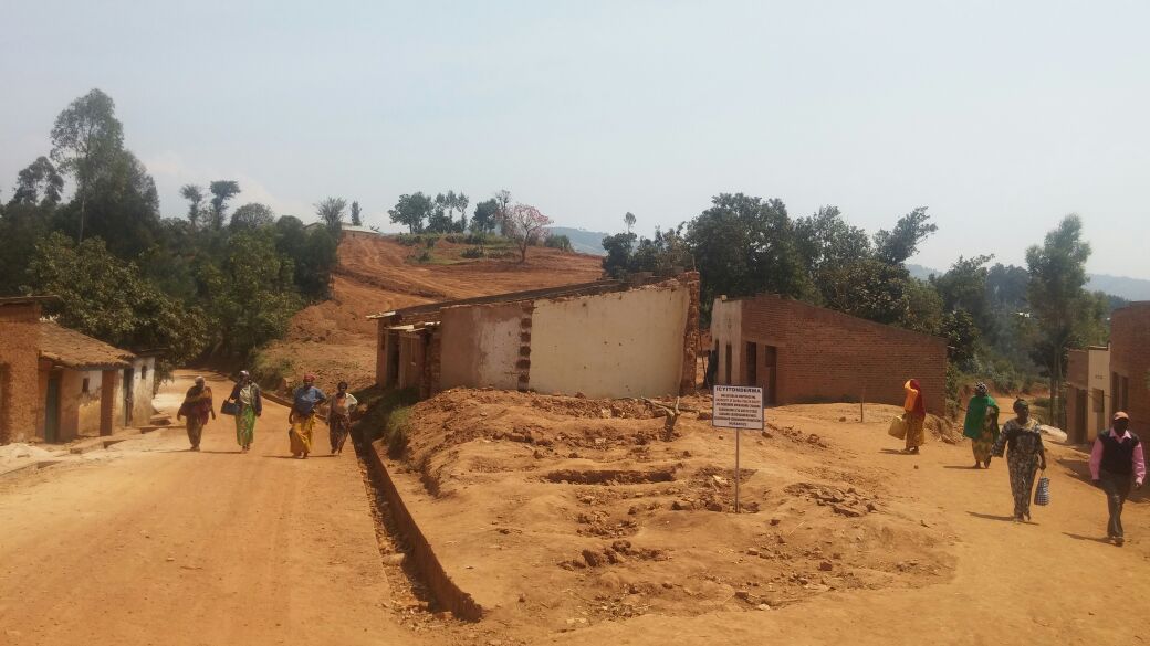 mwasa's tweet photo. Construction begins on $150m University of Global Health Equity (UGHE) in rural Northern Rwanda - via @kigalitoday https://t.co/oNagERWxdP