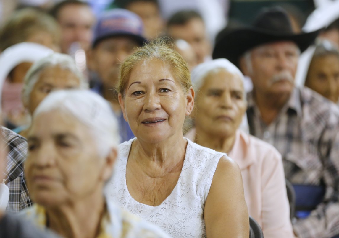 JoseAMeadeK's tweet image. Levantamos bandera blanca: 100% de cobertura del Programa de Pensión para #AdultosMayores en el estado de #Durango