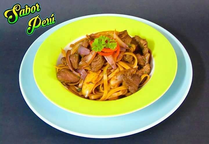 Saborperu1's tweet photo. En nuestro delicioso menú peruano puedes encontrar este exquisito plato llamado TALLARINES SALTEADOS CON CARNE. https://t.co/nGf4Rt2FfA