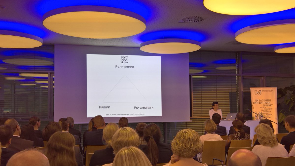 So_Ga_La's tweet image. #PerformanceCheck @ProfilerSuzanne - Jenseits vom Mittelmaß &quot;007 statt 08/15&quot; Wirtschaftsjunioren Heilbronn-Franken