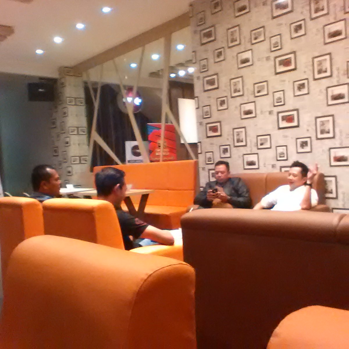 Lancar, sukses alhamdulillah...meeting done *kopi tiam