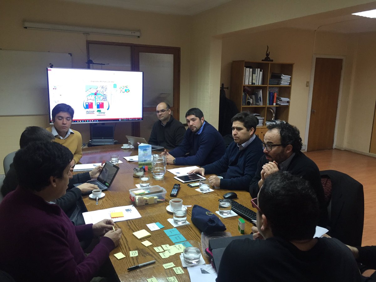 GoodLabChile's tweet image. Hoy en @MinagriCL con @agustinvillena facilitando por primera vez en una sesión GoodLAB