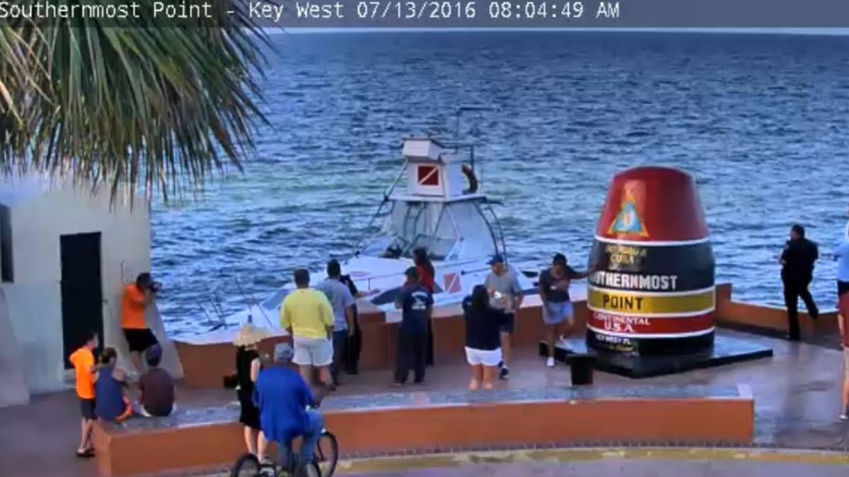 Cubans land at southernmost landmark in Key West bit.ly/29EghEE?utm_me… https://t.co/iknTbbiz7i