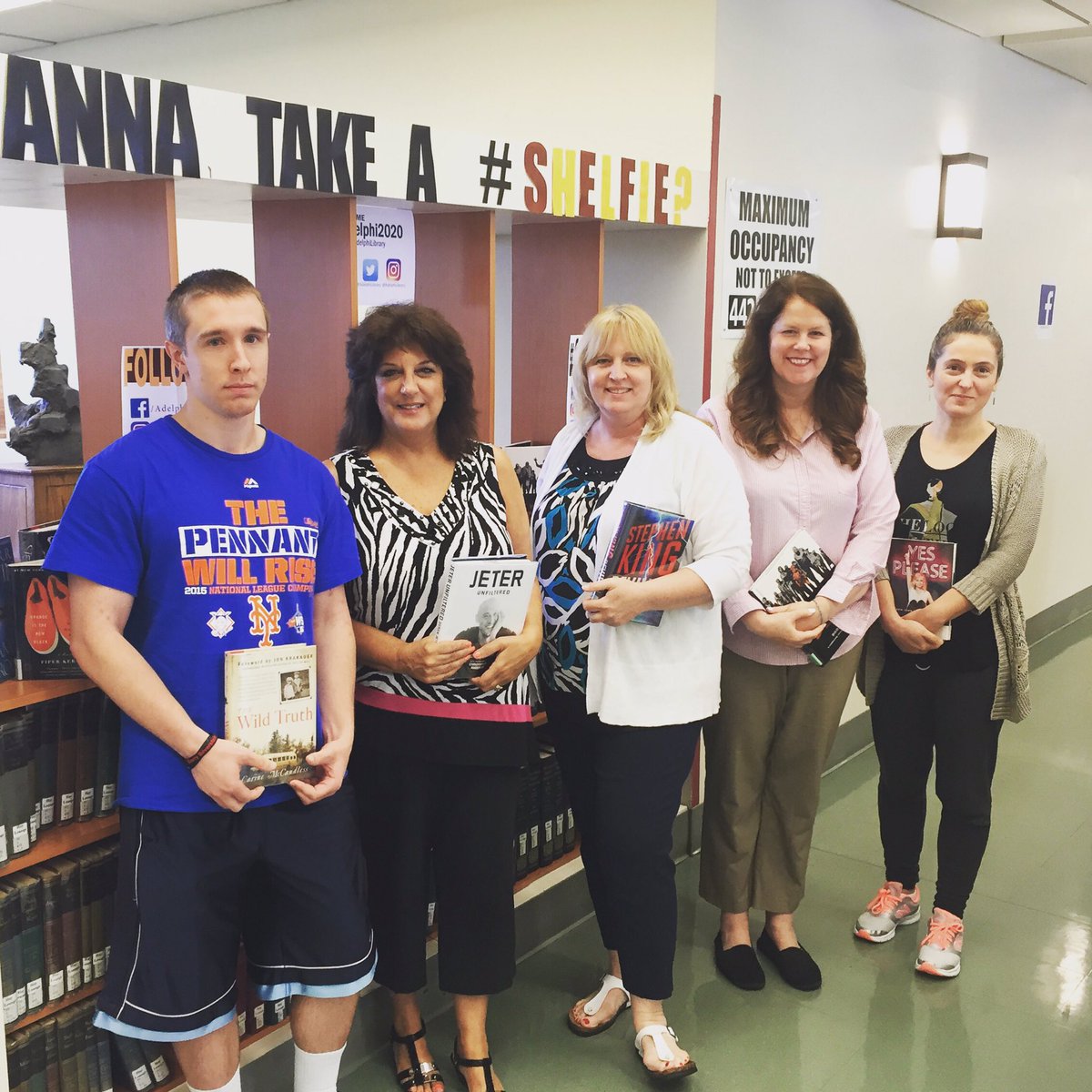 AdelphiLibrary's tweet image. The administrative office taking a #shelfie #AdelphiLibrary #Adelphi2020 #PeopleMakeThePlace ๐พ๐