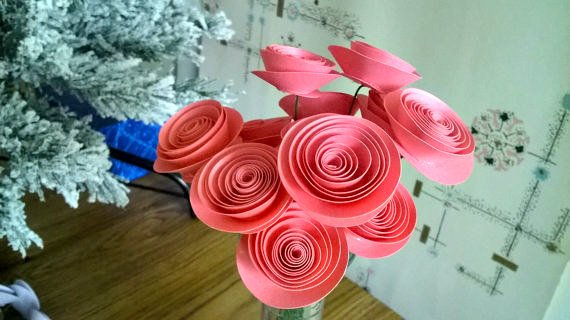 AlwaysnBlossom's tweet photo. bouquet of 12 pink paper roses rolled paper art small p… https://t.co/0bc0F2XLPo #KikisCollections #TableCenterpiece https://t.co/V9nJrG1LbD