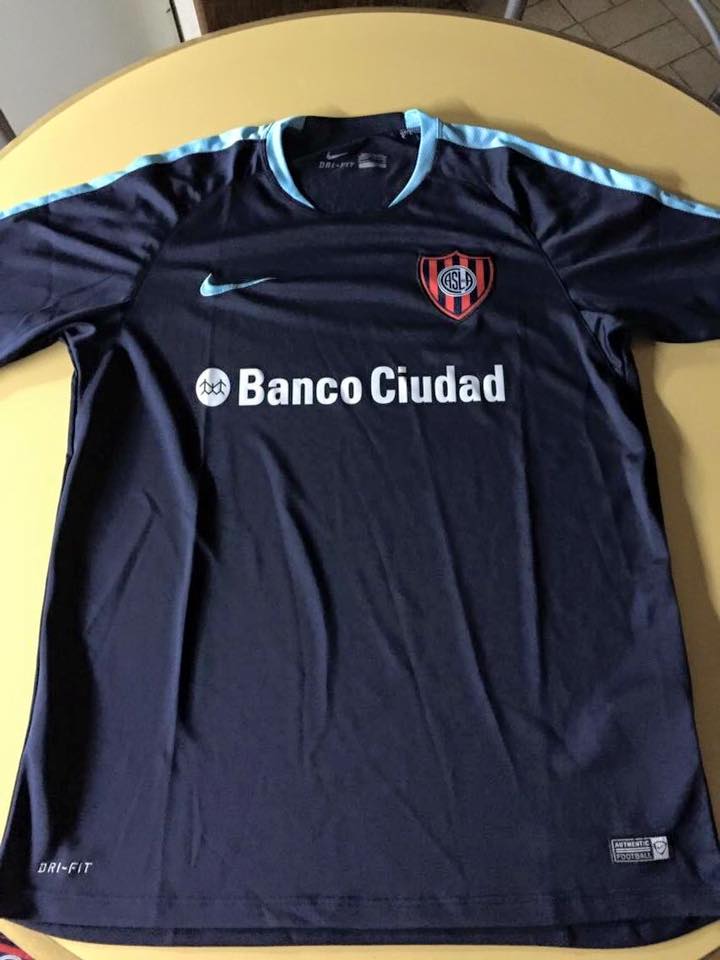 Utileria San Lorenzo on Twitter: "COMPRO: Remera entrenamiento San Lorenzo 2016. Cualquier cosa manden #UtileriaSanLorenzo #Nike https://t.co/MYxxYGVuIL" / Twitter