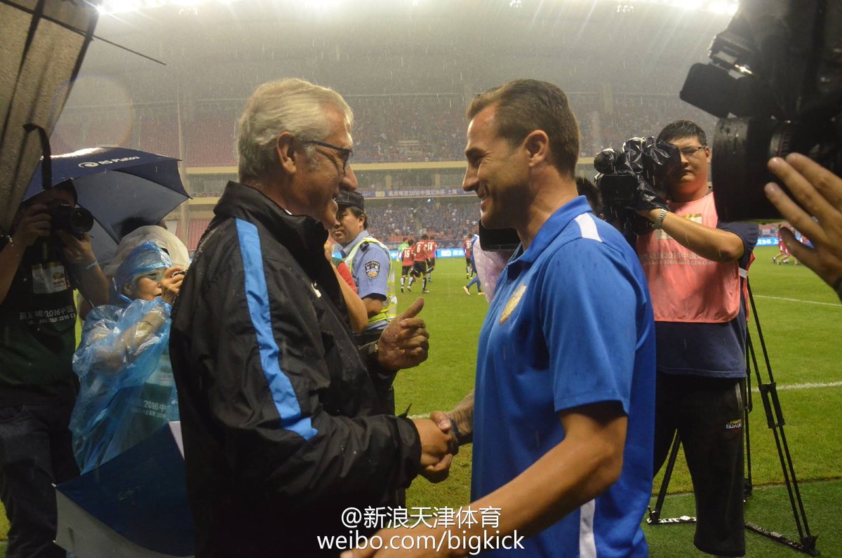 chinaBRfutebol's tweet photo. O SH Shenhua venceu o TJ Quanjian por 4x0 e abriu enorme vantagem para o jogo de volta. #CopadaChina https://t.co/UnlQDmrpJP