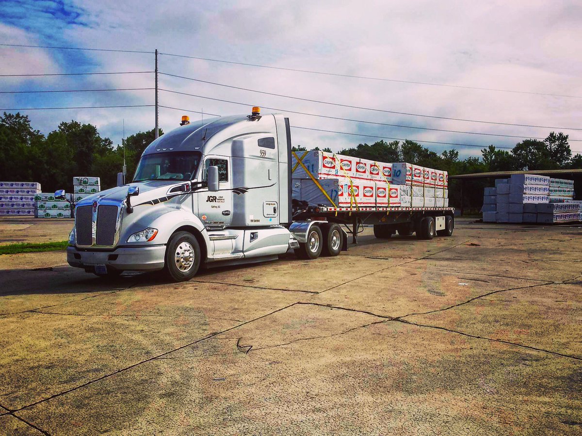 Company driver, Jeff Pressley, is looking sharp this morning. #flatbed #trucking #kenworth #T680
