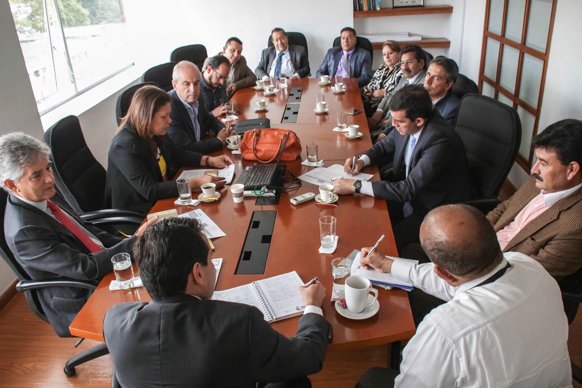 carloscantep's tweet photo. Reunido con #Fedecundi le decimos sí al desarrollo del #carbón en @gobcund y #SíalaPaz #MineríaBienHecha. https://t.co/zGA4ifuAmQ