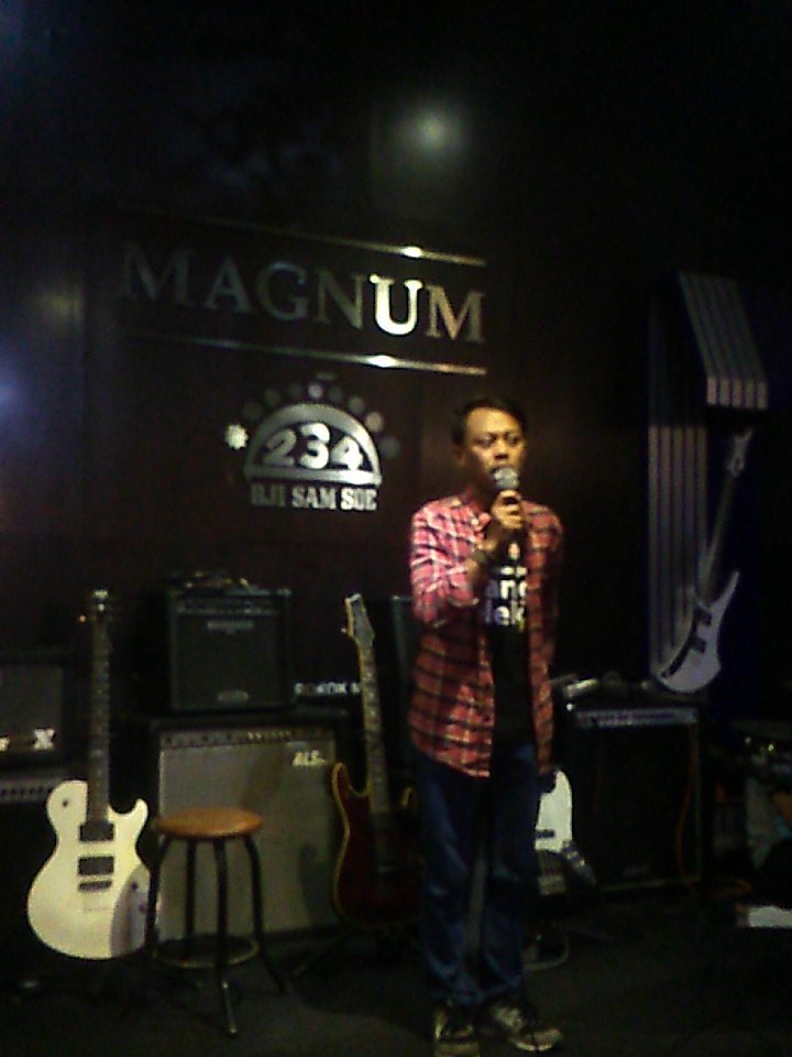 Standupindo_cmh's tweet photo. Comic ke-12 ada cwo paling ganteng di @StandUpIndoCMH @FerryOdayLFC 

#openmicCMH #openmiclagi https://t.co/01UbdGKfLG
