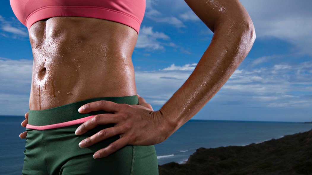 muscle_fitness's tweet image. Work these midsection moves into your program to sculpt a better six-pack. ow.ly/cFxD301QfJI