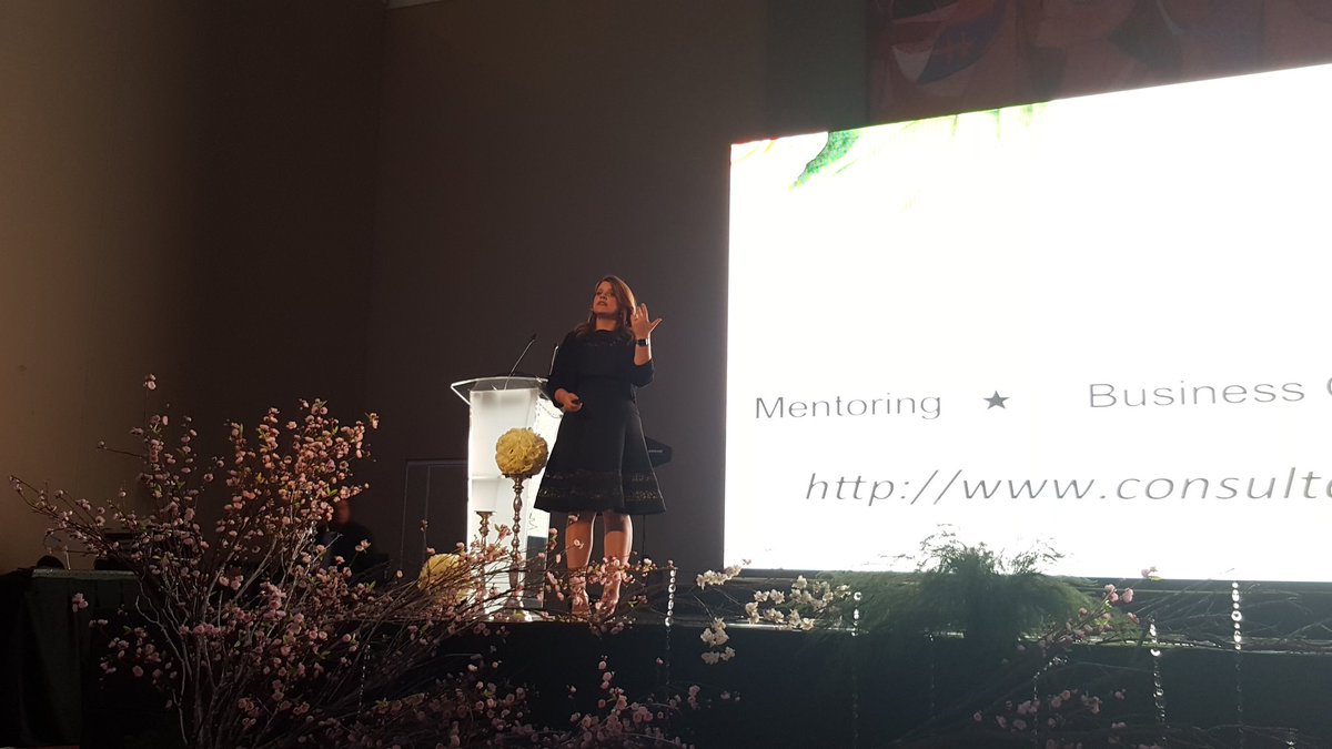 CuchesEventos's tweet photo. #SashaSouza en este momento en el #congresodebodas https://t.co/HGWpF0kS39