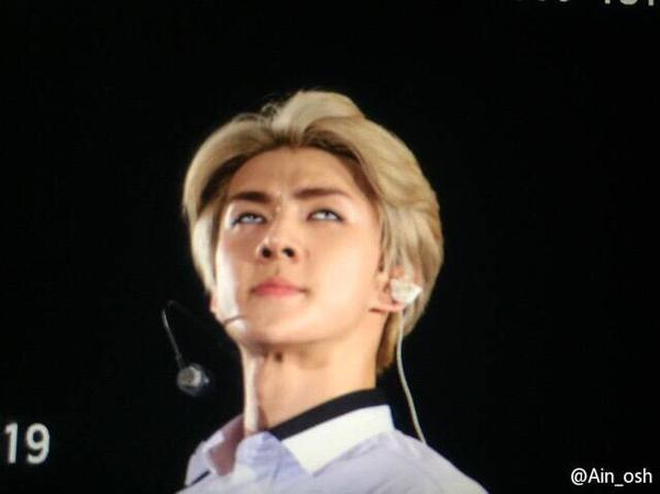 seludelu's tweet photo. there are two types of sehun https://t.co/dMoDgkSYGc
