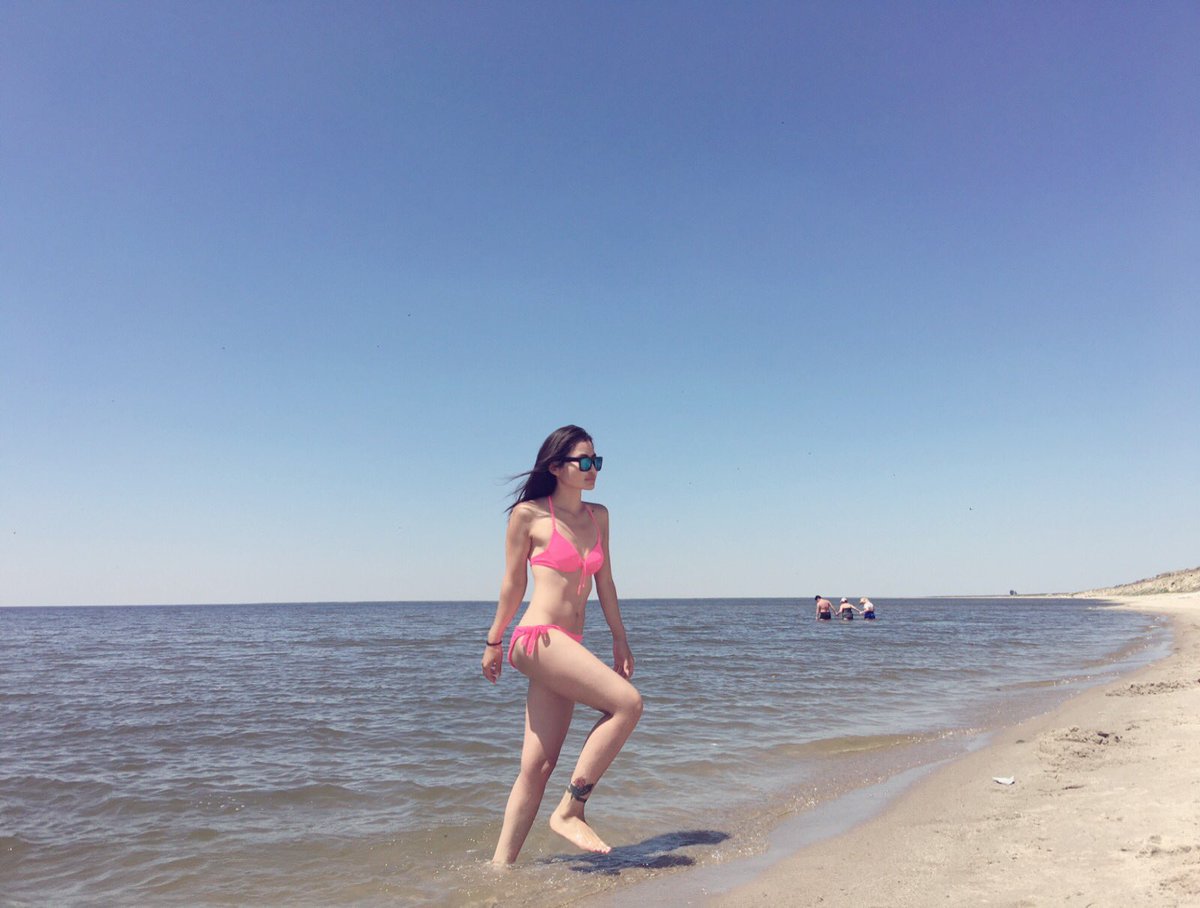 Бүгд л бөхөө ярьцгаагаад бхын 
Тэр Санжаадамба нь намайг харчуул ч яасын 😜😝😜