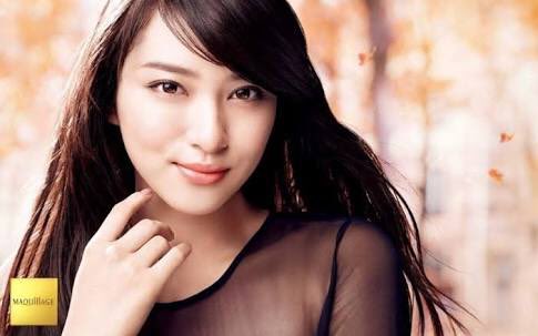 Emi 似ている芸能人 全切開 目頭切開 美容整形 ダウンタイム