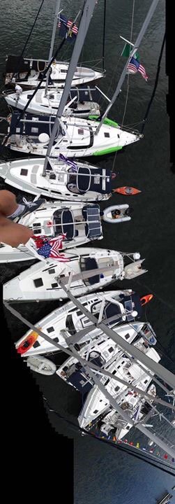 MarlowHunter's tweet photo. Raft-up of Hunters by HAPS -The Hunter Association of Puget Sound- recent rendezvous #sailing #buildingsimplythebest https://t.co/6t6EL7JFdO