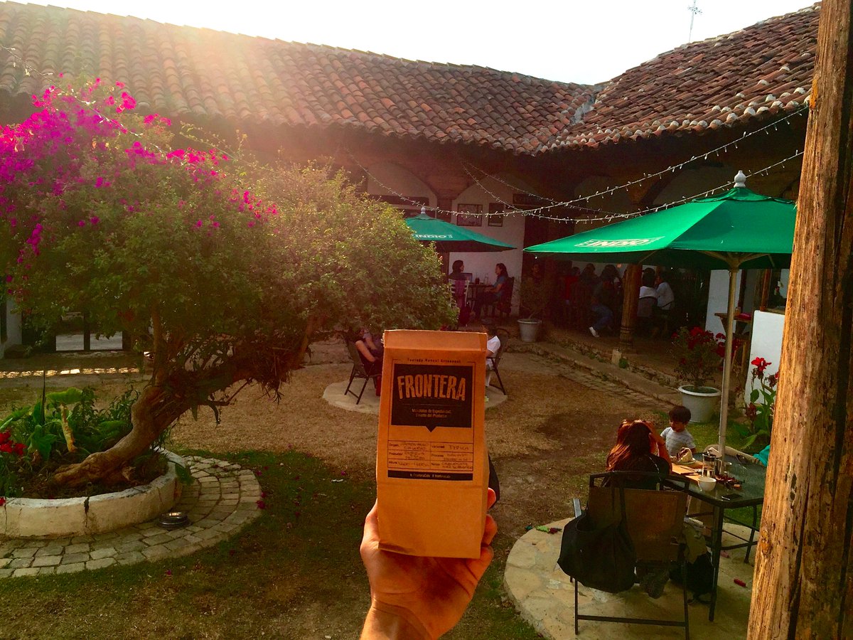 FronteraCafe's tweet photo. Todos los sabores de #FronteraCafe en la comodidad de tu casa u oficina!. Directo, sustentable y de un gran sabor! https://t.co/BdHZLyjxRh