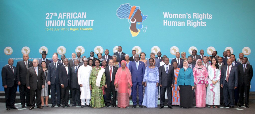 _AfricanUnion's tweet photo. Family photo: 29th Ordinary Session of the Executive Council #27thAUSummit #AUKigali2016 @ https://t.co/JdS3NvEPHA https://t.co/VN3VzKcMFH