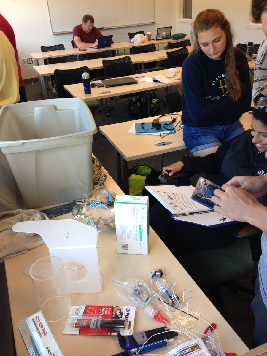 ScienceWithMsK's tweet photo. @Zsuppan1stNC We've started working on the #OpenROV https://t.co/0TZvIMAEio