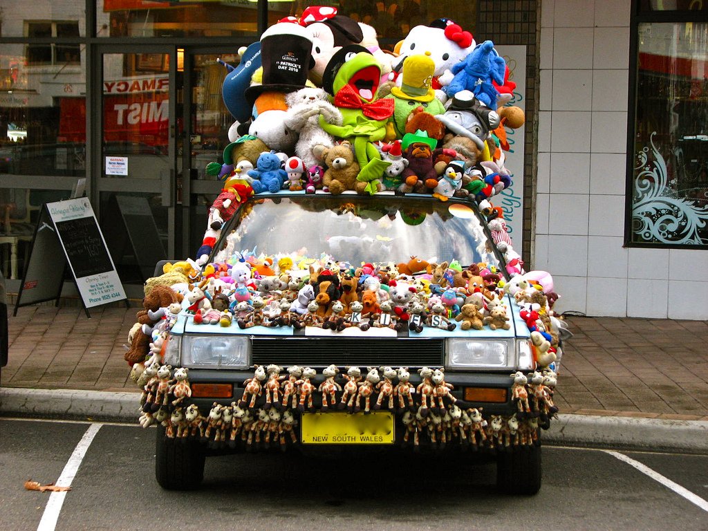 audihampton's tweet photo. Take a guess as to how many stuffed animals are attached to this car. https://t.co/6HYOXqmPGp