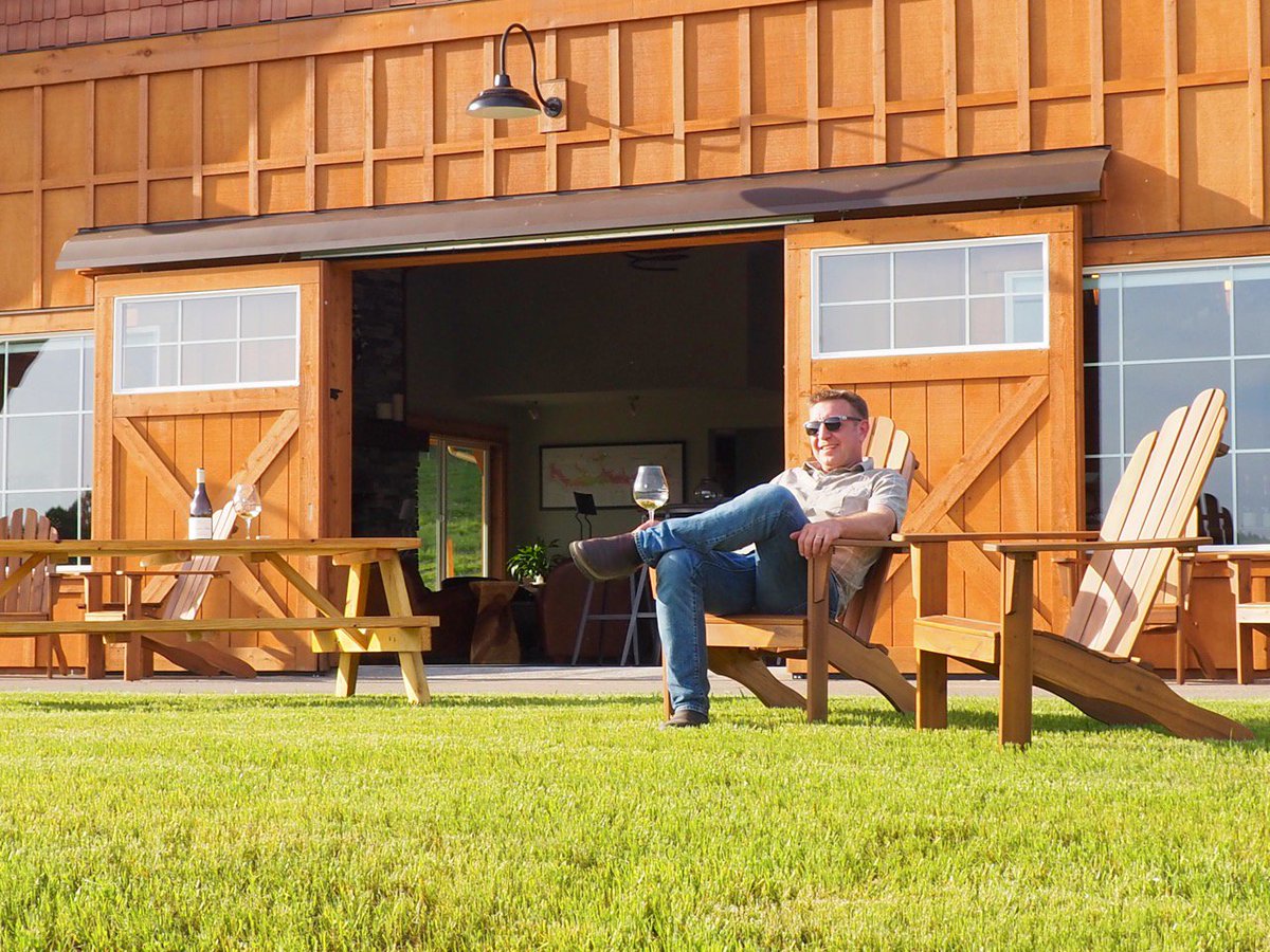 Visit our beautiful tasting room for an #Oregon experience in #Burgundian style! ow.ly/gycK3026qSW