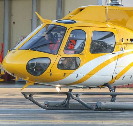 Venerotor's tweet photo. #AS355NP #Landing #AirbusHelicopters #QAP #Venerotor #Venezuela @AirbusHC_usa @AirbusHC Creditos: @tOmahawkKK https://t.co/WhfQ5s7CXE