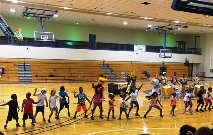 AsAndAces's tweet image. Check out this picture of our campers practicing their dance moves for the #ReturnTheServe #FunDay dance off.