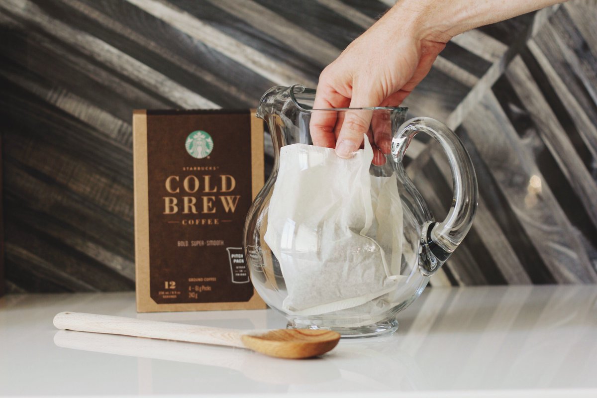 Starbucks's tweet photo. ✔️Add Cold Brew Kit Packet to any 48oz pitcher
✔️Fill with water
✔️Refrigerate 24 hrs
✔️Homemade #ColdBrew ❄️☕️👌 https://t.co/F2cv3G8AWO
