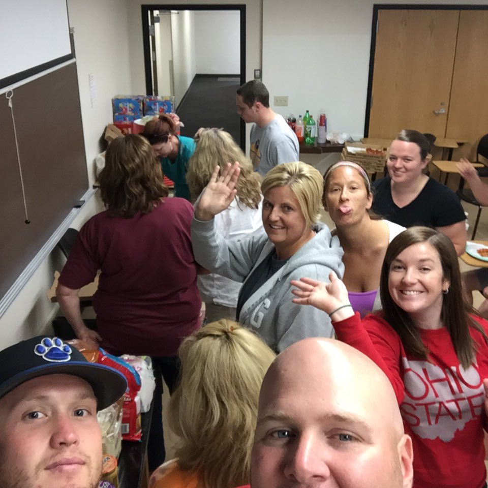 ZHSCoachBennett's tweet photo. Lunch time for Jumpstart 2016 #RaachJS16 @mlaff68 @MeganHorn91 @kyle_cox2016 @OfficialMsKay @sarahbbaldwin https://t.co/l3OoMCb09F