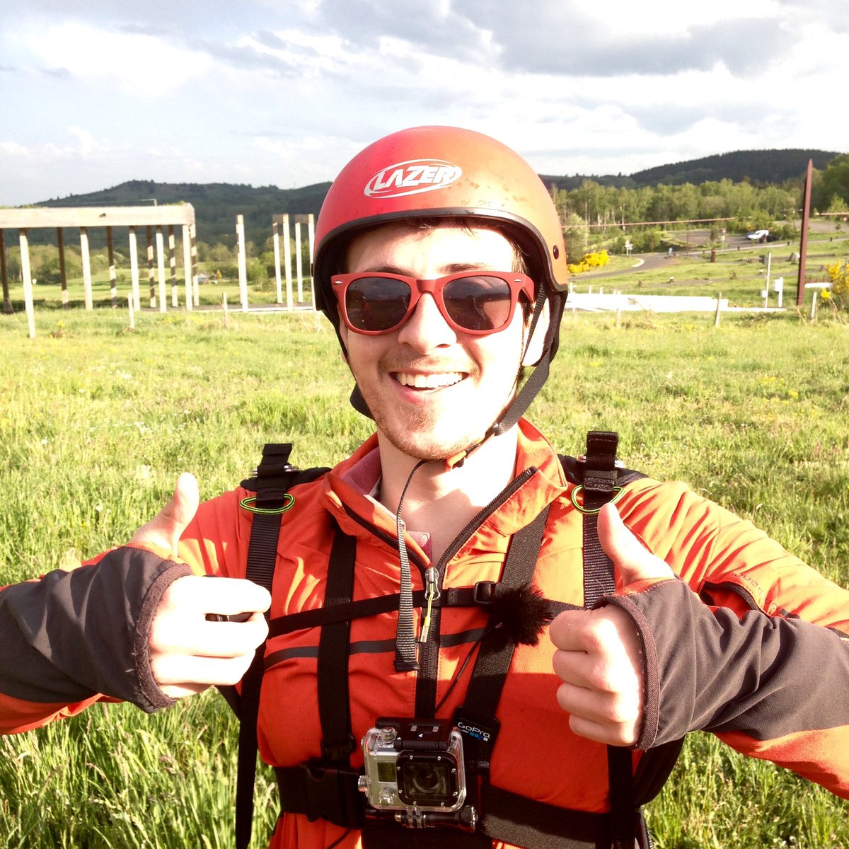 OneDocShow's tweet photo. Vendredi, nouvelle vidéo ! RDV avec Joris pour un grand saut dans la #science !
#phd #doctorat #scicom https://t.co/NFADFhJW8i