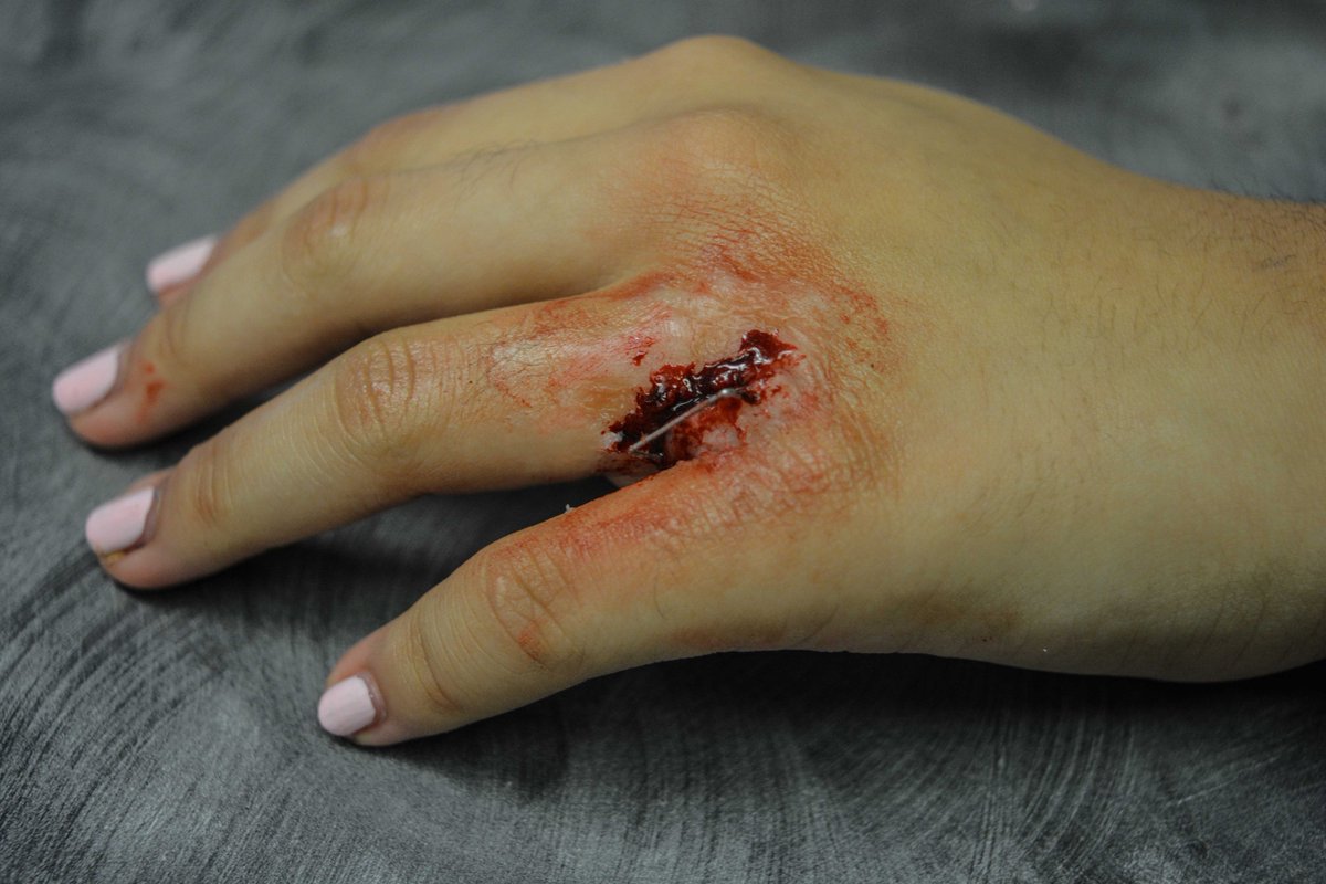 Henderson_MPH's tweet image. Check out these beautifully made and very gross special effects made by middle school students!