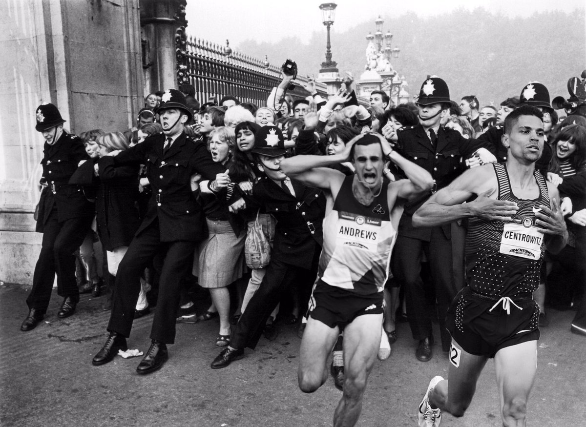 The only thing photoshopped about this photo is the BW filter... promised ✌️

#MattAndRobbyRunningAwayFromThings