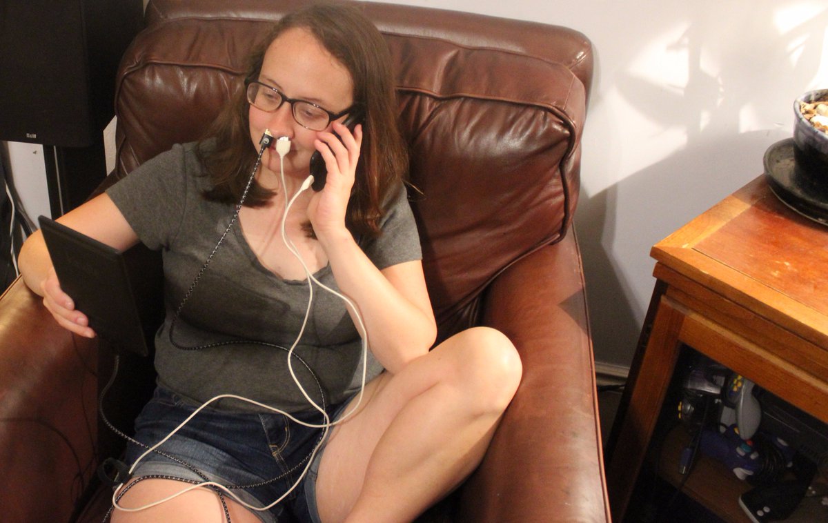 WatchOutHumans's tweet image. Human schnoz used to charge phone, other devices wp.me/p64D1Z-tg