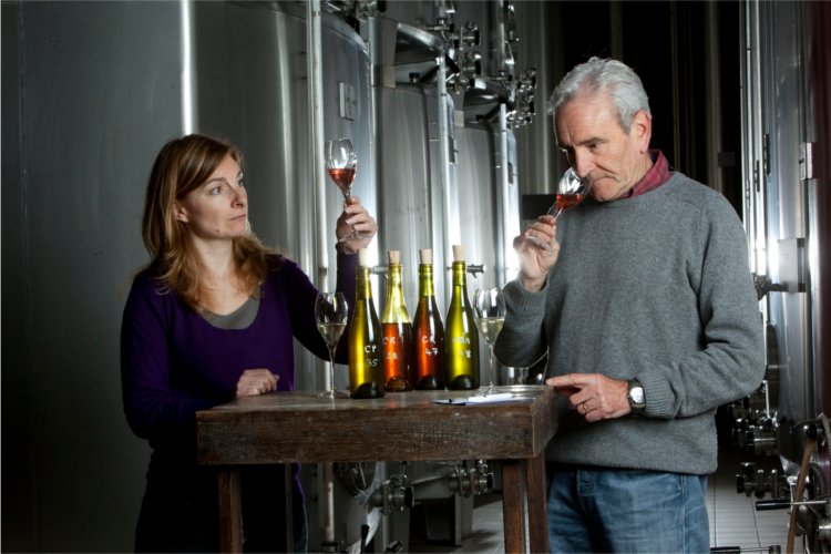 Looking for Burgundy fizz with a difference? Look no further than <a href="/VitteautAlberti/">Vitteaut Alberti</a> #GirlPower #Fizz #Bubbles