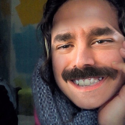 Liloocool1's tweet photo. Ambrine et moi jouons a face swap live et la tête d homme sa lui pas oui ou non?? https://t.co/WZtl4FnpyL