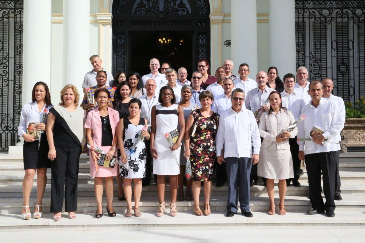 Juran fidelidad a la Patria 17 funcionarios como Cónsules Generales y Jefes Oficinas consulares en el exterior.