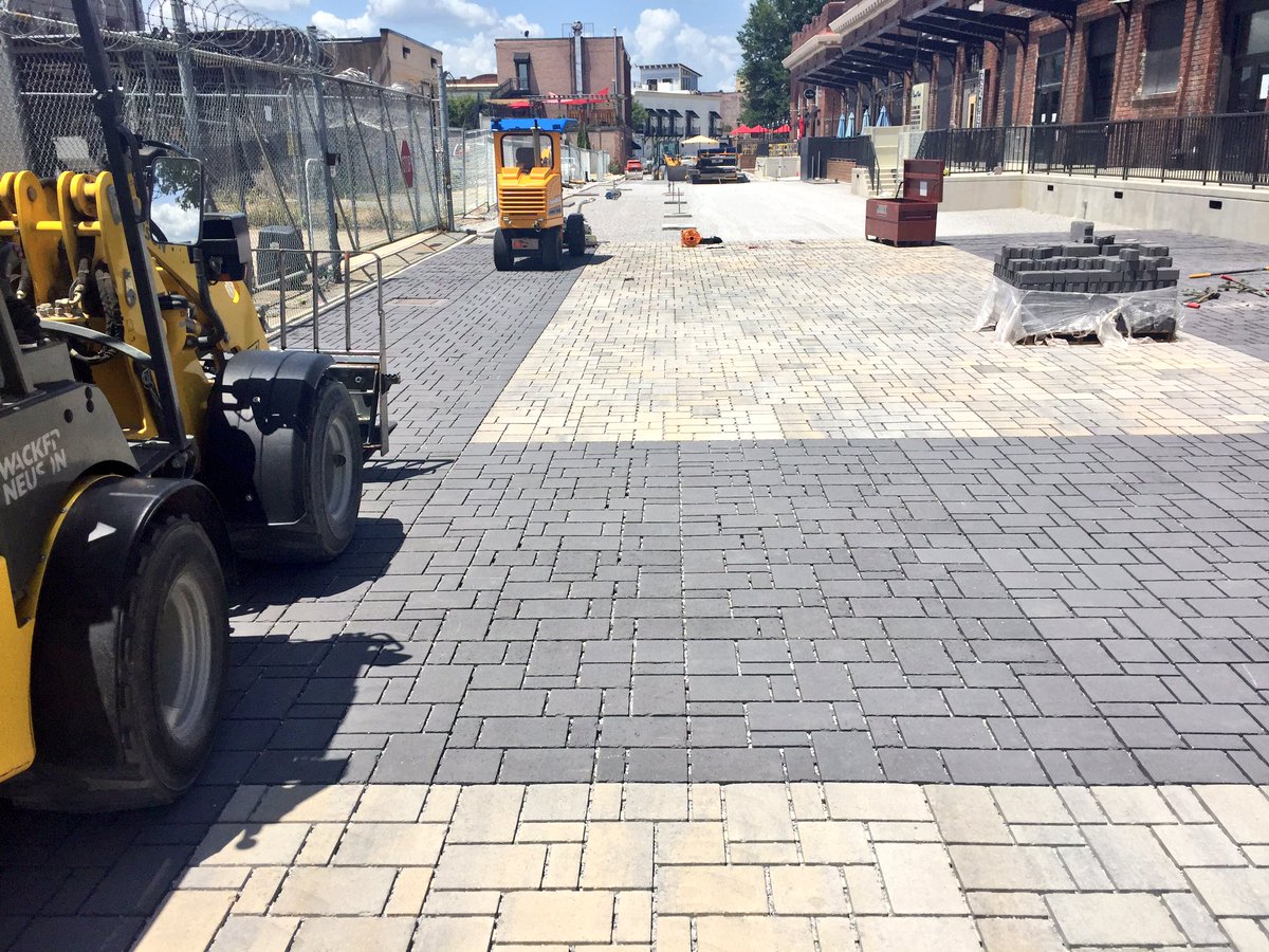 #StationSt <a href="/ChattChooChoo/">Chattanooga ChooChoo</a>, @STIRChattanooga and <a href="/terminalbrew/">Terminal Brewhouse</a>-looking great! #GreenInfrastructure