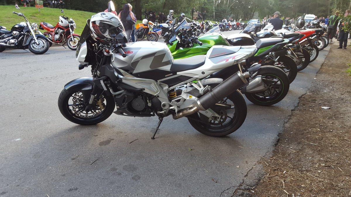 PeteScaife's tweet image. Any bikes heading up to woods market Rasen be we're police speed camera van at gate 😐