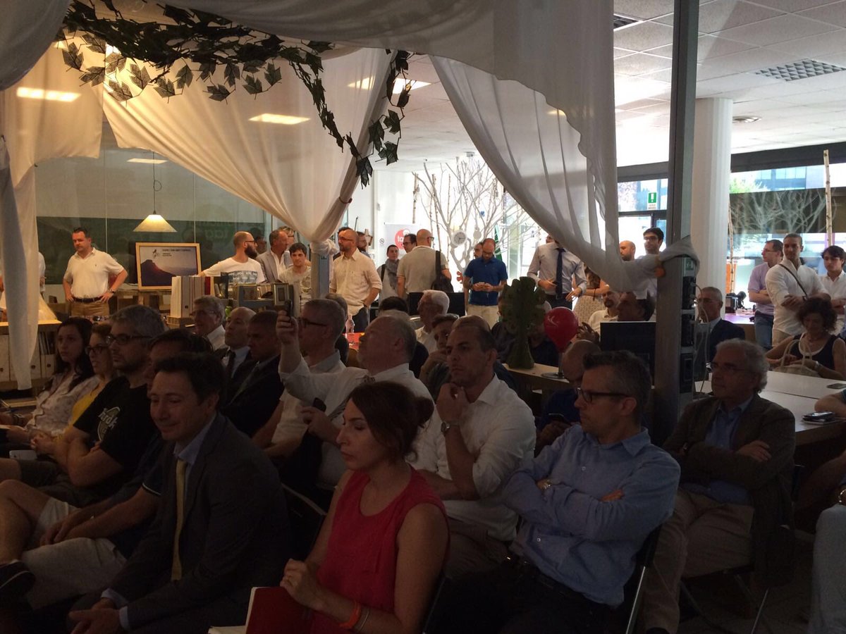 Digital_Magics's tweet image. Alcuni momenti dell'apertura di @DigitalMagicsT #Triveneto: incubatore di #startup per Veneto, Trentino e Friuli.