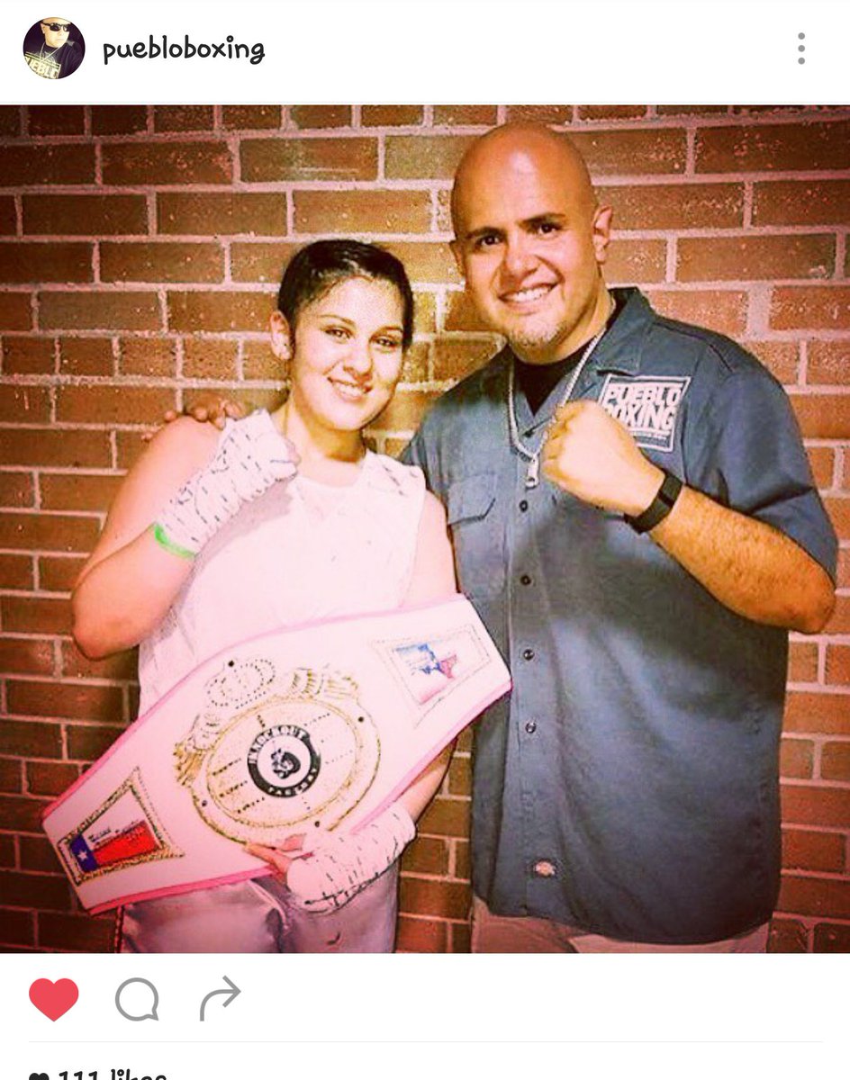 Annalicia__'s tweet photo. Very blessed to have an AMAZING sponsor , Juan and his wife from #Puebloboxing ✊ Awesome 16oz and Mini gloves 😁 https://t.co/eSJjf82MZ0