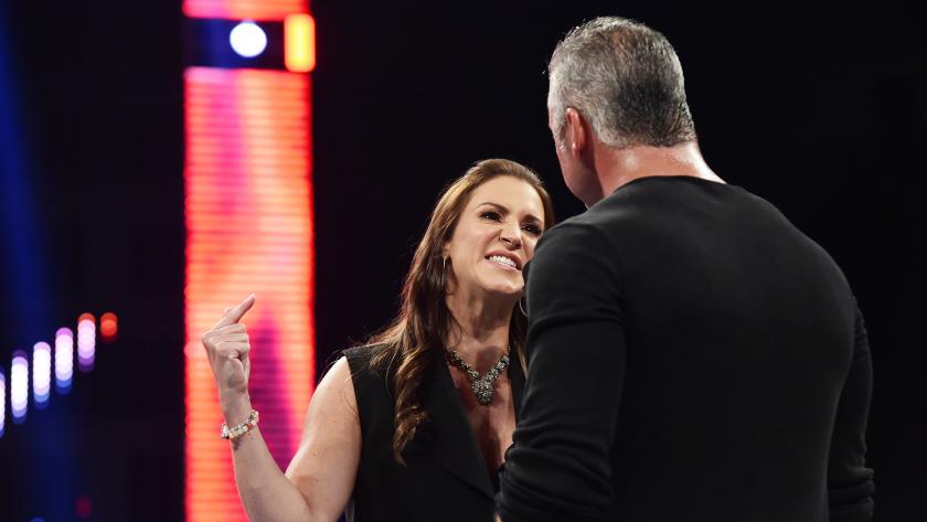 TheHootsPodcast's tweet image. #JLWPodcast XII - #WWECWC Preview, #RAWDetroit, #WWEDraft Preview, #WWEBattleground, etc. youtube.com/watch?v=gNB9sl…