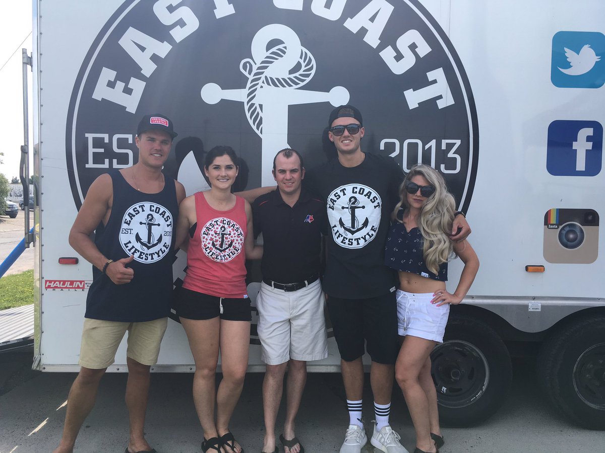 BryceLBarry's tweet photo. Met some beauties today !!@EASTCOASTLIFEST @JakeAllenGolf @AlexMacleanECL https://t.co/JJjbNI3hxH