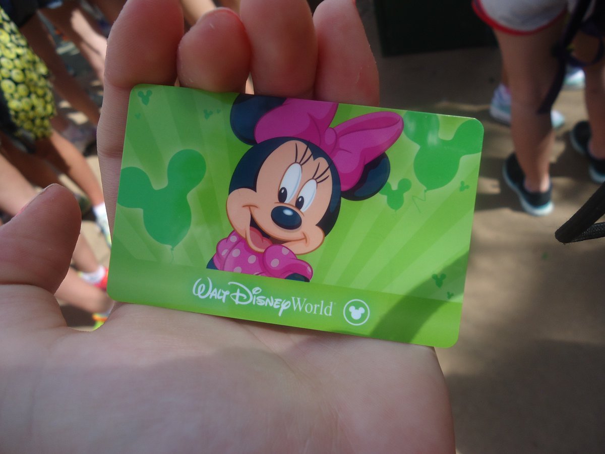 ArianaKradzer's tweet image. VOLVER a todo esto, inexplicable y ya se va a cumplir un año.lo eligiria mil veces mas sin dudas #FunTimeJulio2015 ♥