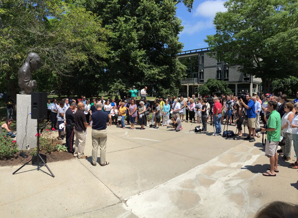 Students, faculty &amp; staff gather outside <a href="/uri_mssc/">URI MSSC</a> to mourn loss of those killed in Baton Rouge, St. Paul, Dallas: