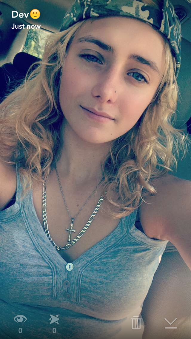 devanlewis28's tweet photo. Strictly outta curiosity,
What would happen if you got with me?
Kissin' you would hit the spot with me😍✌🏻️ https://t.co/SV2RKJOeAY
